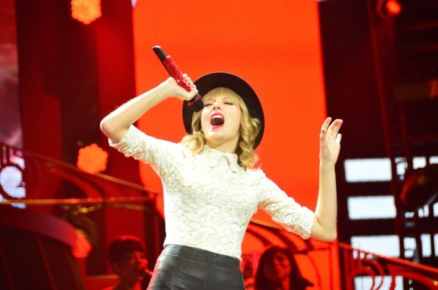 Taylor Swift — March 18 - St. Louis, Missouri — photo 48