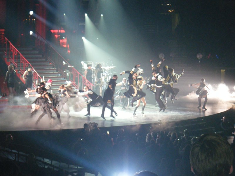 Taylor Swift — March 19 - St. Louis, Missouri — photo 4