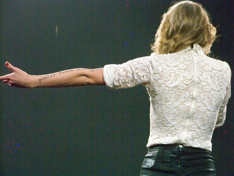 Taylor Swift — March 19 - St. Louis, Missouri — photo 53