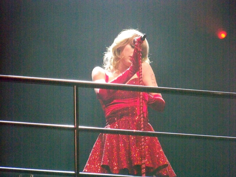 Taylor Swift — March 19 - St. Louis, Missouri — photo 81