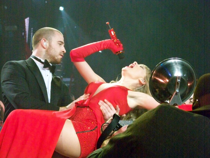 Taylor Swift — March 19 - St. Louis, Missouri — photo 96