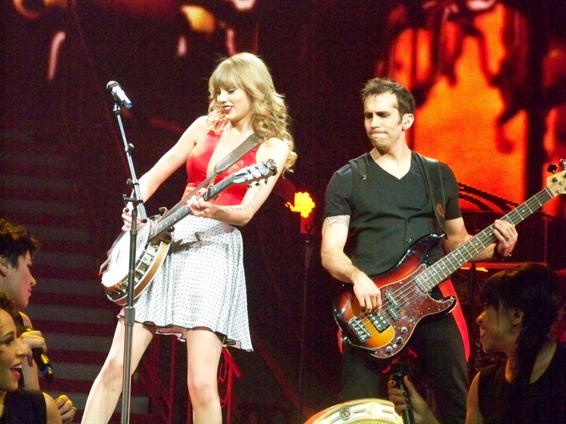 Taylor Swift — March 19 - St. Louis, Missouri — photo 111