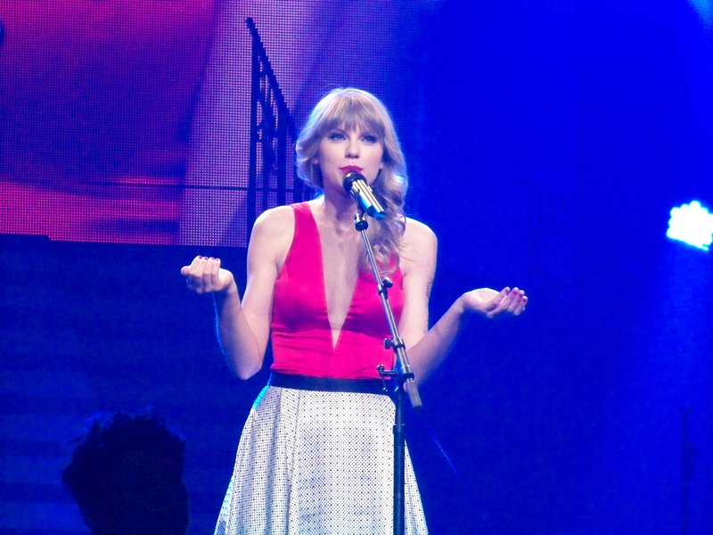 Taylor Swift — March 19 - St. Louis, Missouri — photo 116