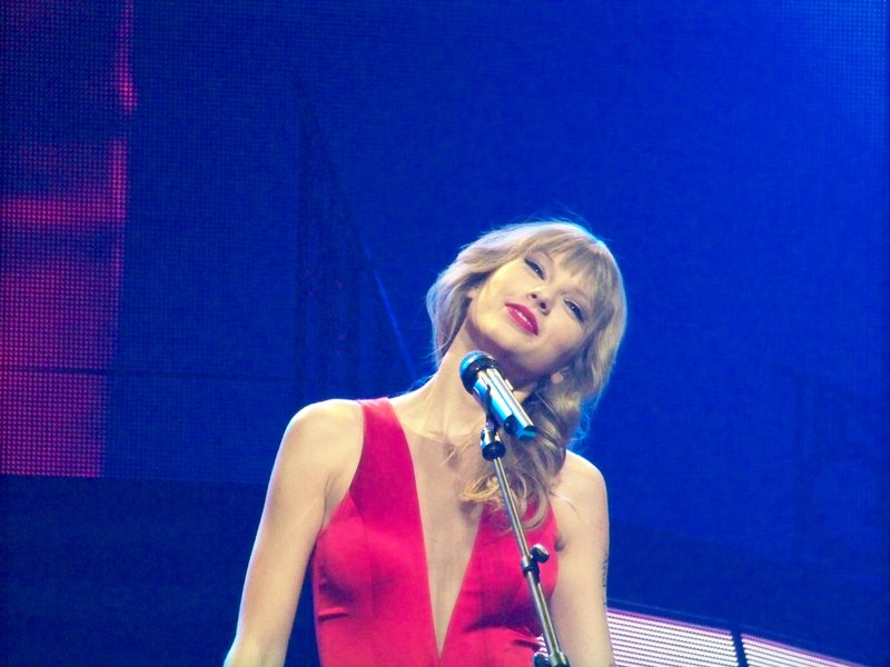 Taylor Swift — March 19 - St. Louis, Missouri — photo 119