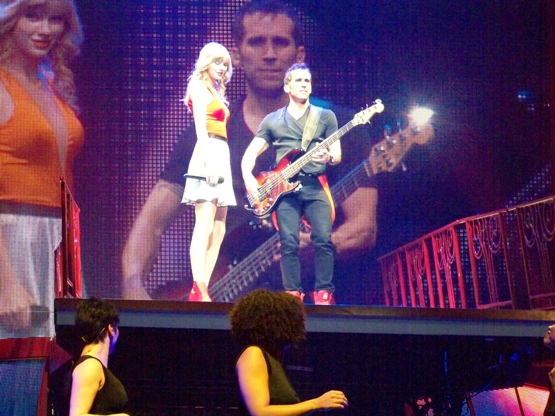 Taylor Swift — March 19 - St. Louis, Missouri — photo 130