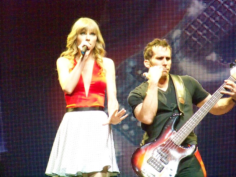 Taylor Swift — March 19 - St. Louis, Missouri — photo 132