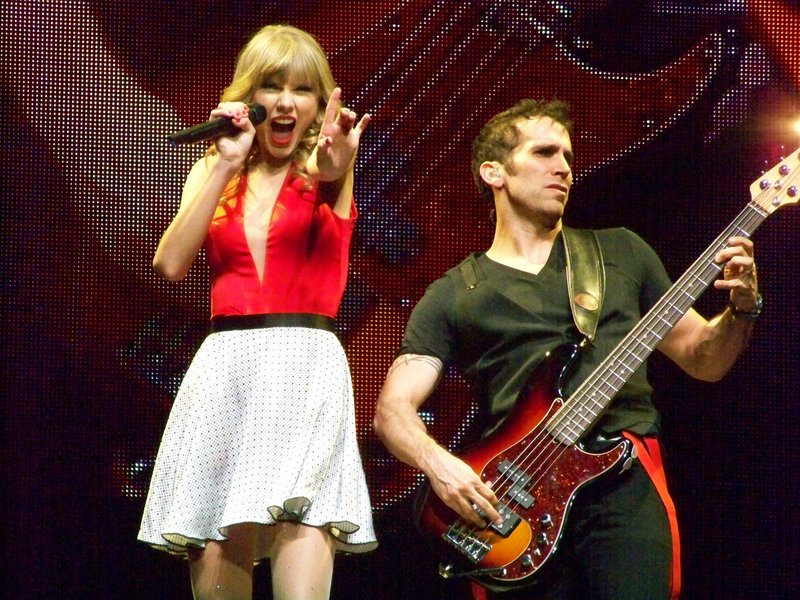 Taylor Swift — March 19 - St. Louis, Missouri — photo 133