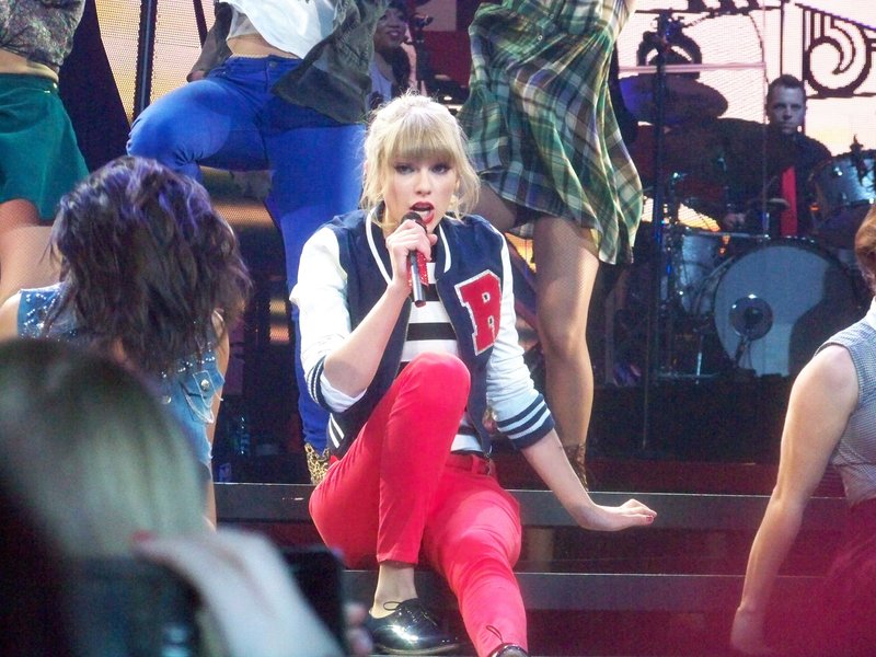 Taylor Swift — March 19 - St. Louis, Missouri — photo 137