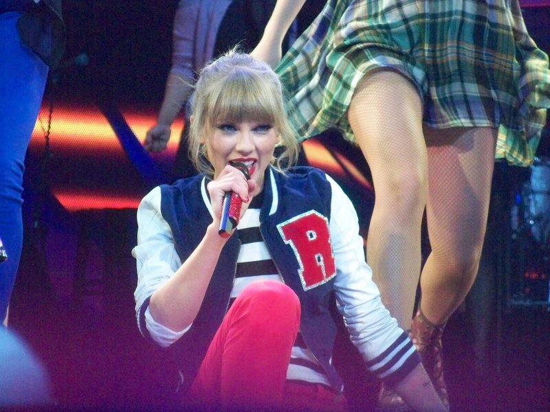 Taylor Swift — March 19 - St. Louis, Missouri — photo 138