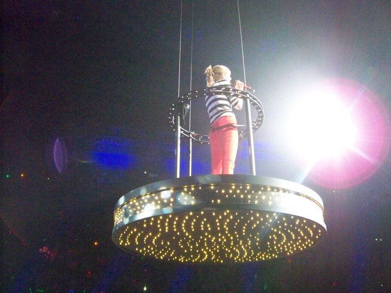 Taylor Swift — March 19 - St. Louis, Missouri — photo 143