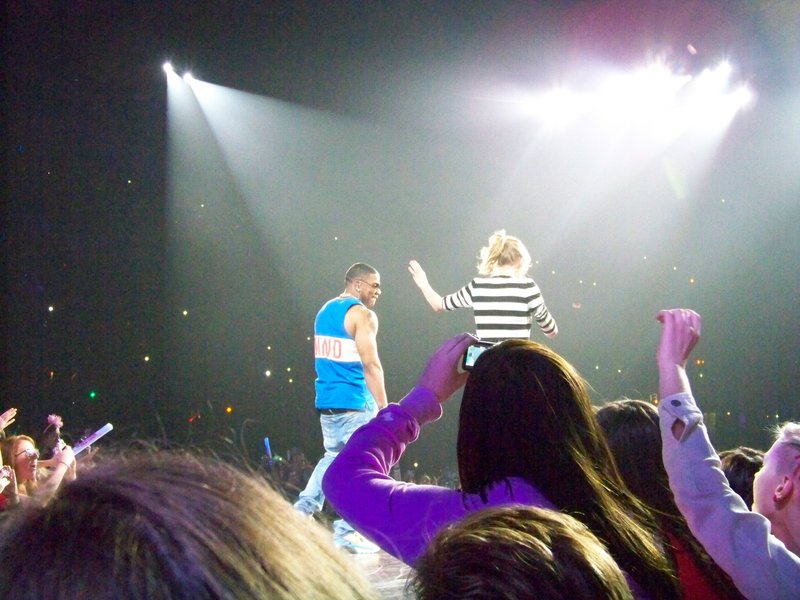 Taylor Swift — March 19 - St. Louis, Missouri — photo 158