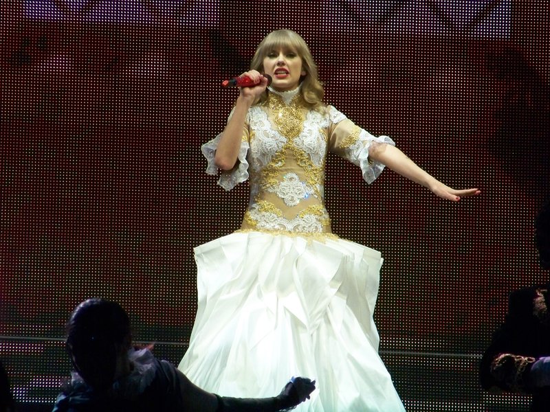 Taylor Swift — March 19 - St. Louis, Missouri — photo 161