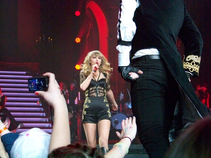 Taylor Swift — March 19 - St. Louis, Missouri — photo 171