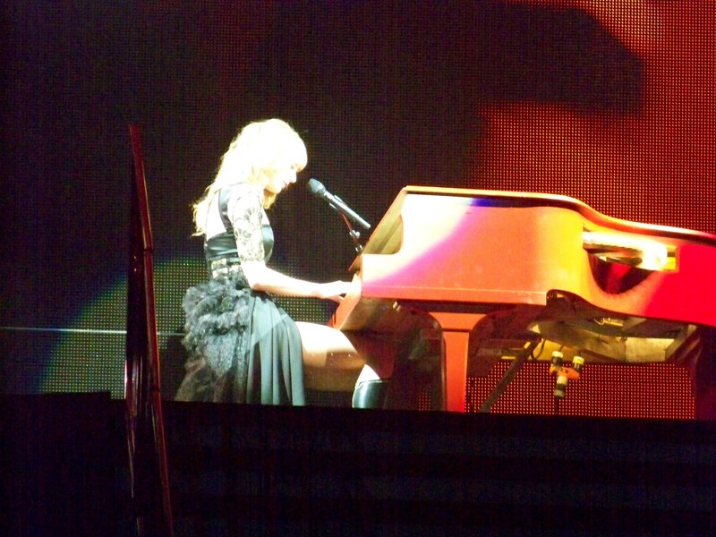 Taylor Swift — March 19 - St. Louis, Missouri — photo 182