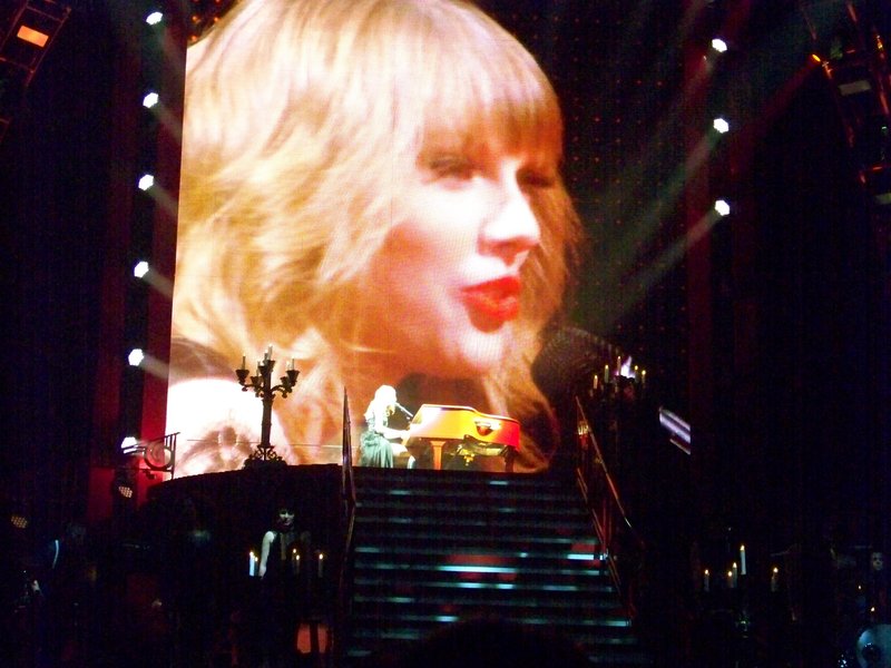 Taylor Swift — March 19 - St. Louis, Missouri — photo 190