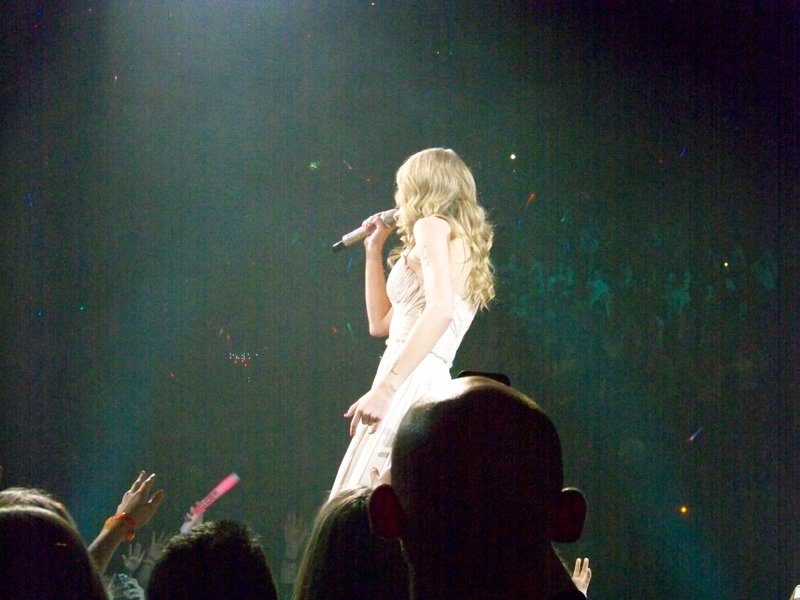 Taylor Swift — March 19 - St. Louis, Missouri — photo 200