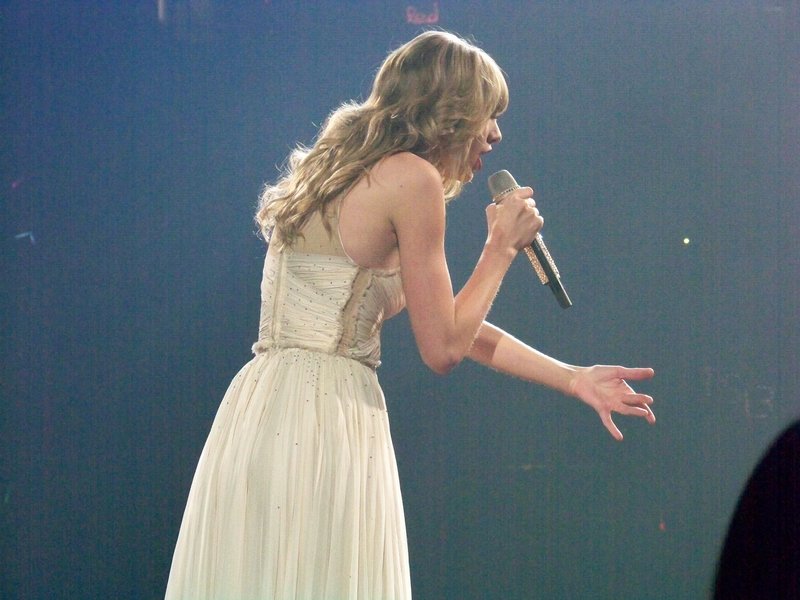 Taylor Swift — March 19 - St. Louis, Missouri — photo 202