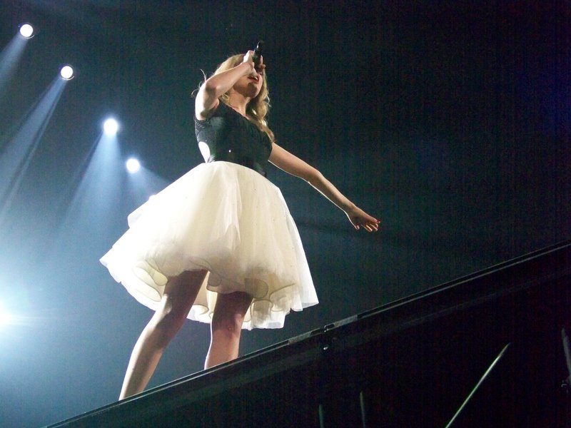 Taylor Swift — March 19 - St. Louis, Missouri — photo 218