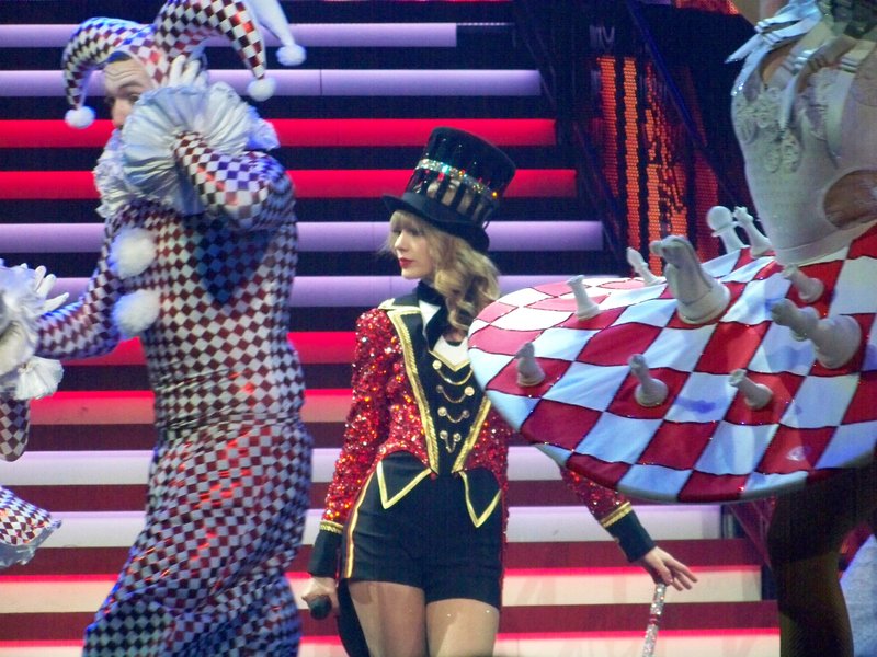 Taylor Swift — March 19 - St. Louis, Missouri — photo 225