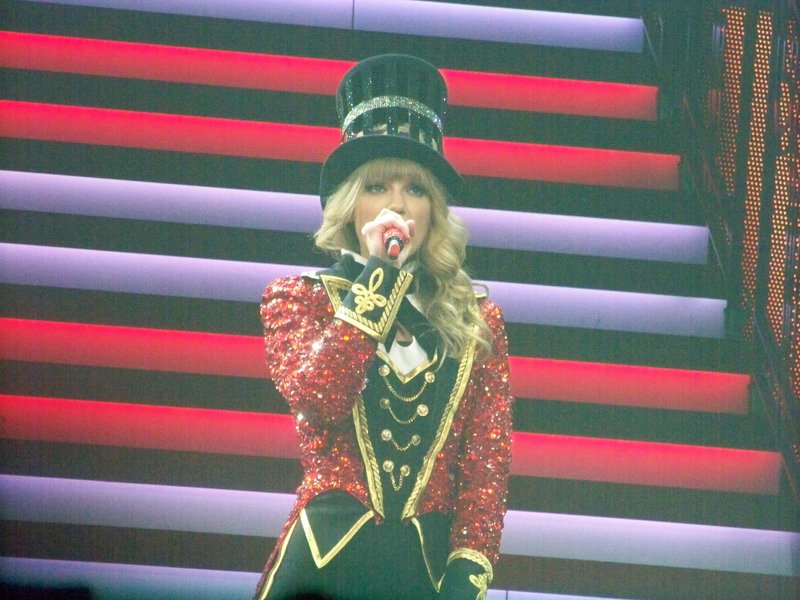 Taylor Swift — March 19 - St. Louis, Missouri — photo 227