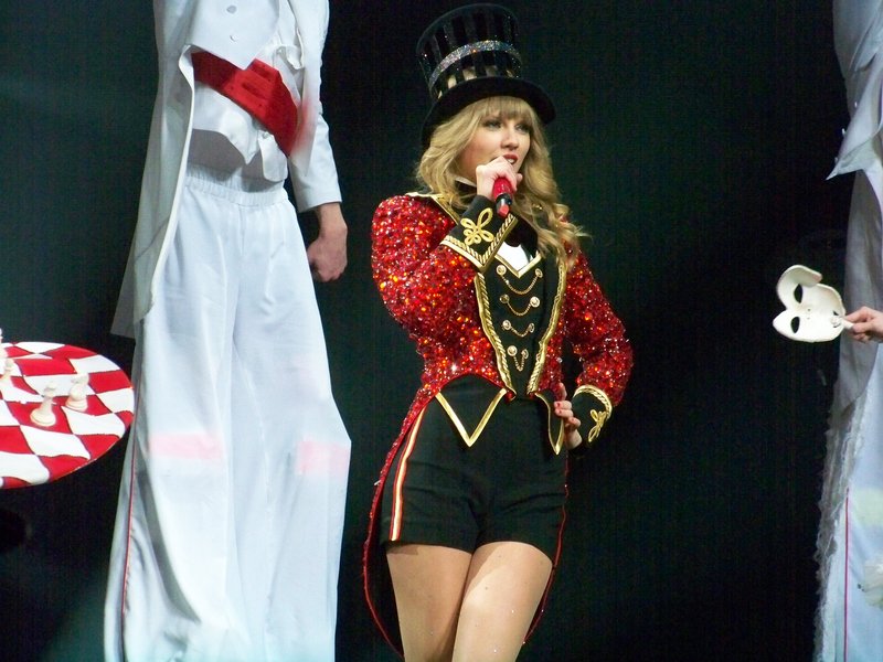 Taylor Swift — March 19 - St. Louis, Missouri — photo 232