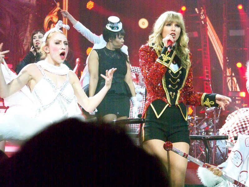Taylor Swift — March 19 - St. Louis, Missouri — photo 239