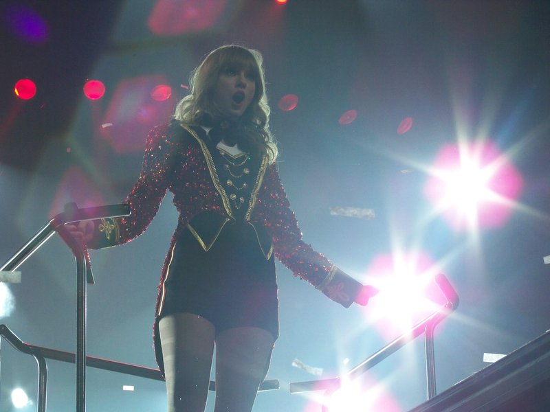 Taylor Swift — March 19 - St. Louis, Missouri — photo 245