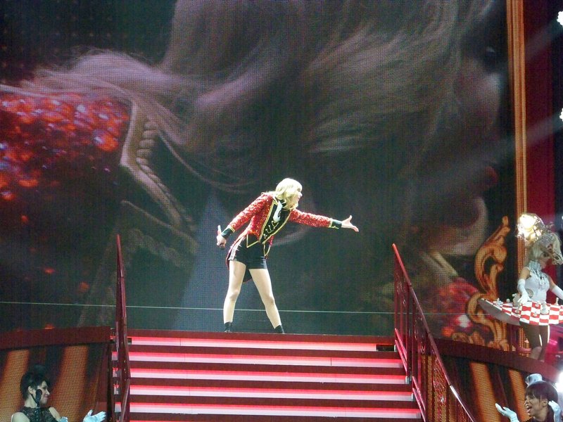 Taylor Swift — March 19 - St. Louis, Missouri — photo 249
