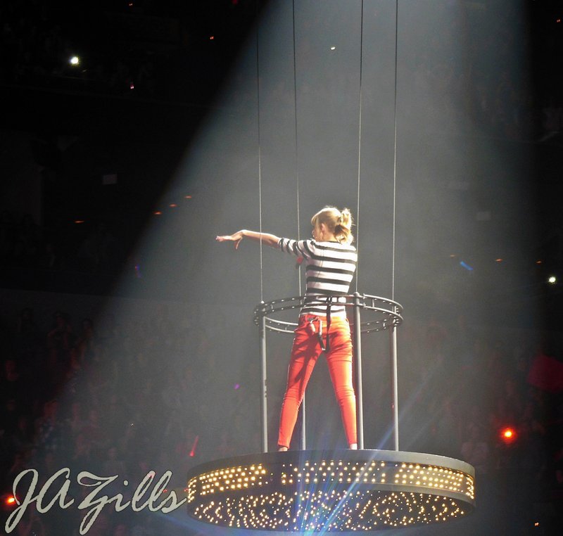Taylor Swift — March 19 - St. Louis, Missouri — photo 252