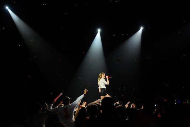 Taylor Swift — March 22 - Charlotte, North Carolina — photo 13