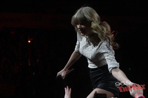 Taylor Swift — March 22 - Charlotte, North Carolina — photo 21