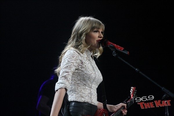 Taylor Swift — March 22 - Charlotte, North Carolina — photo 22