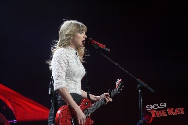 Taylor Swift — March 22 - Charlotte, North Carolina — photo 24
