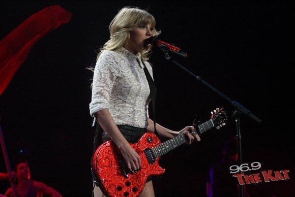 Taylor Swift — March 22 - Charlotte, North Carolina — photo 27