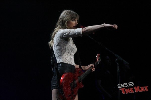 Taylor Swift — March 22 - Charlotte, North Carolina — photo 58