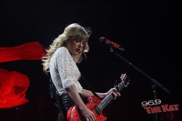 Taylor Swift — March 22 - Charlotte, North Carolina — photo 70