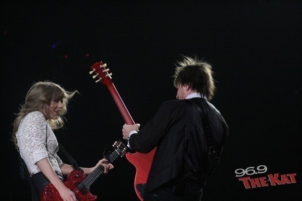 Taylor Swift — March 22 - Charlotte, North Carolina — photo 85