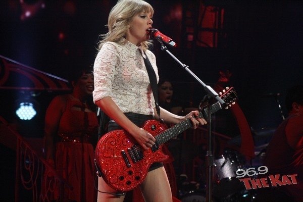 Taylor Swift — March 22 - Charlotte, North Carolina — photo 93