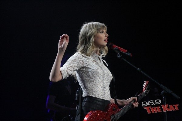 Taylor Swift — March 22 - Charlotte, North Carolina — photo 101