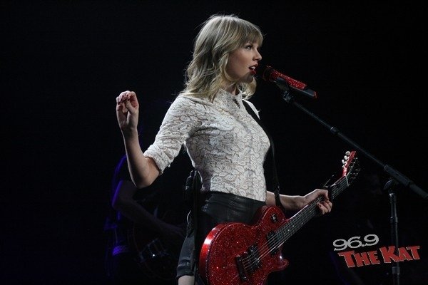 Taylor Swift — March 22 - Charlotte, North Carolina — photo 104