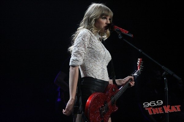 Taylor Swift — March 22 - Charlotte, North Carolina — photo 142