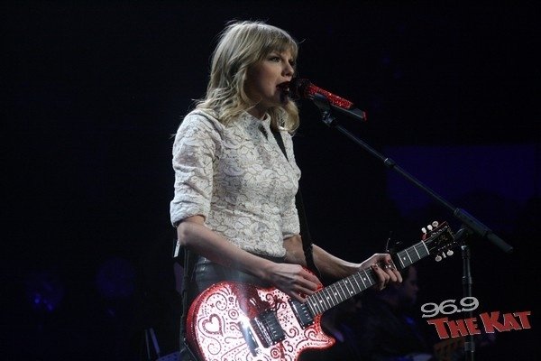 Taylor Swift — March 22 - Charlotte, North Carolina — photo 145