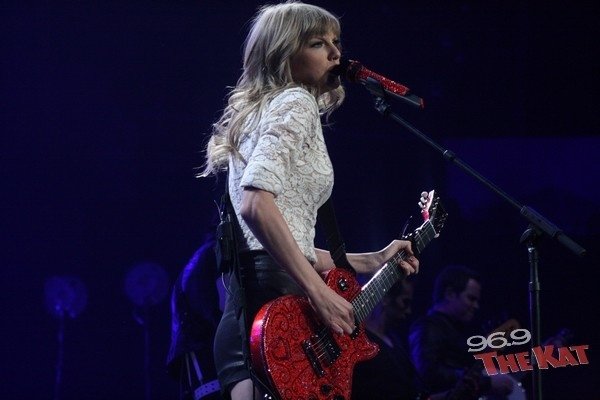 Taylor Swift — March 22 - Charlotte, North Carolina — photo 146