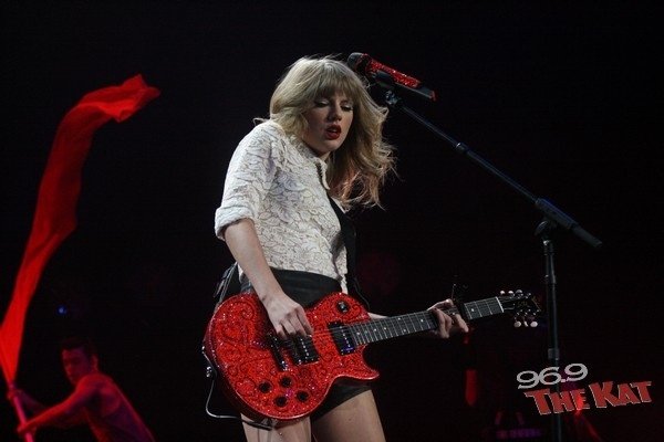 Taylor Swift — March 22 - Charlotte, North Carolina — photo 150