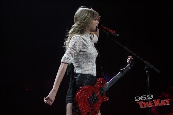 Taylor Swift — March 22 - Charlotte, North Carolina — photo 155