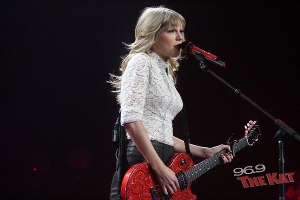Taylor Swift — March 22 - Charlotte, North Carolina — photo 159
