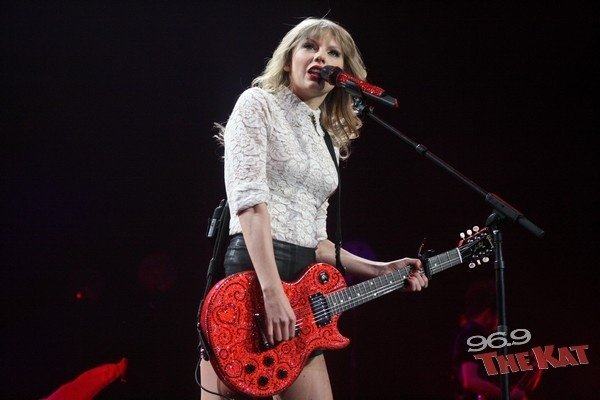 Taylor Swift — March 22 - Charlotte, North Carolina — photo 160