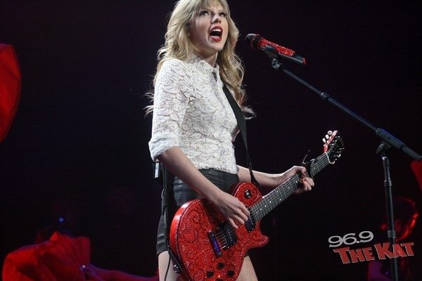 Taylor Swift — March 22 - Charlotte, North Carolina — photo 165