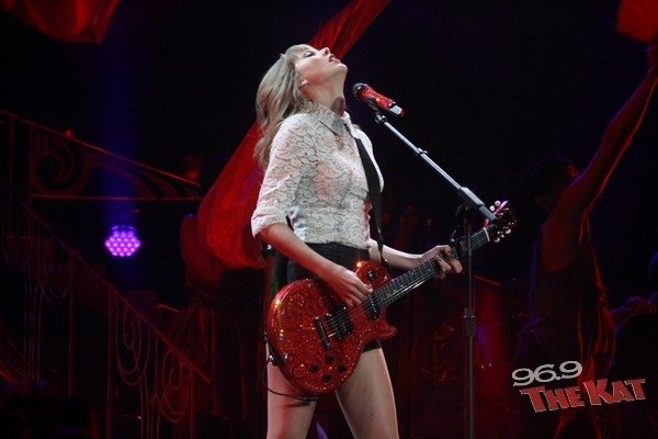 Taylor Swift — March 22 - Charlotte, North Carolina — photo 182