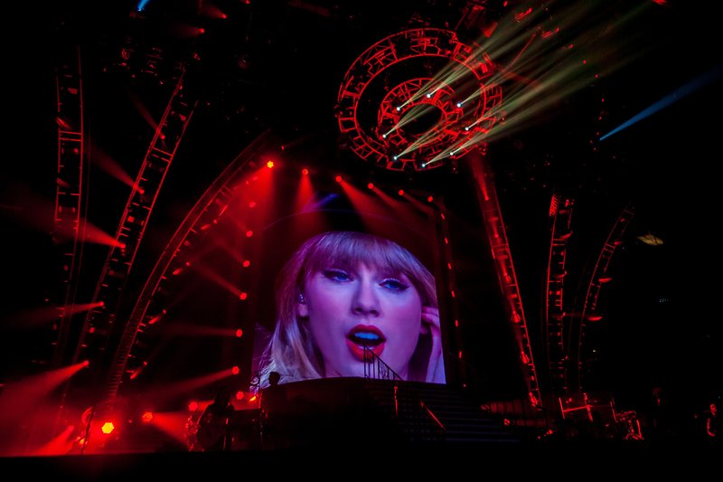 Taylor Swift — March 23 - Columbia, South Carolina — photo 3